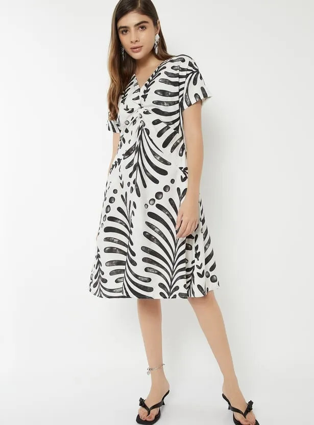 Women Printed Twisted Front A-line Dress